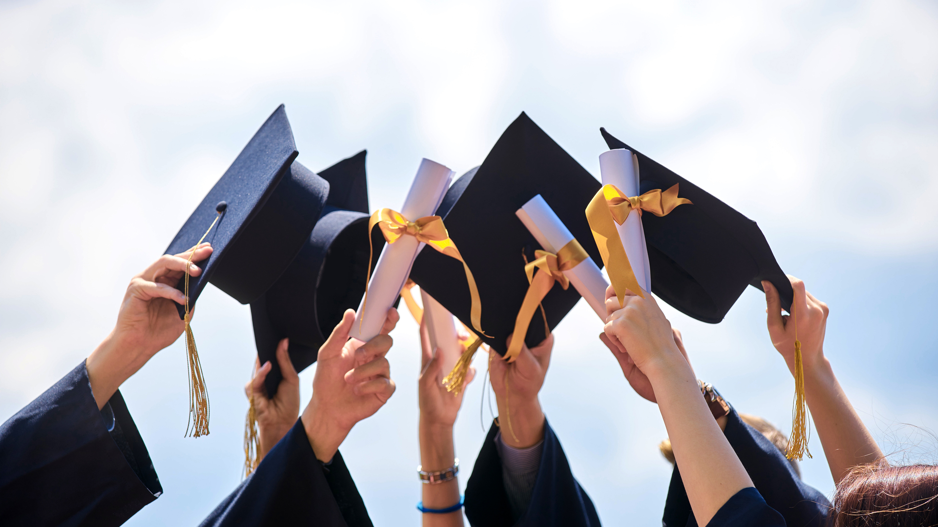 graduation caps 0